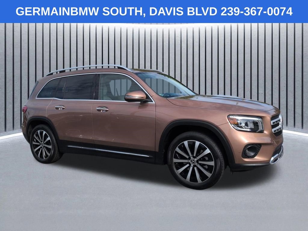 Used 2023 Mercedes-Benz GLB 250 image 3