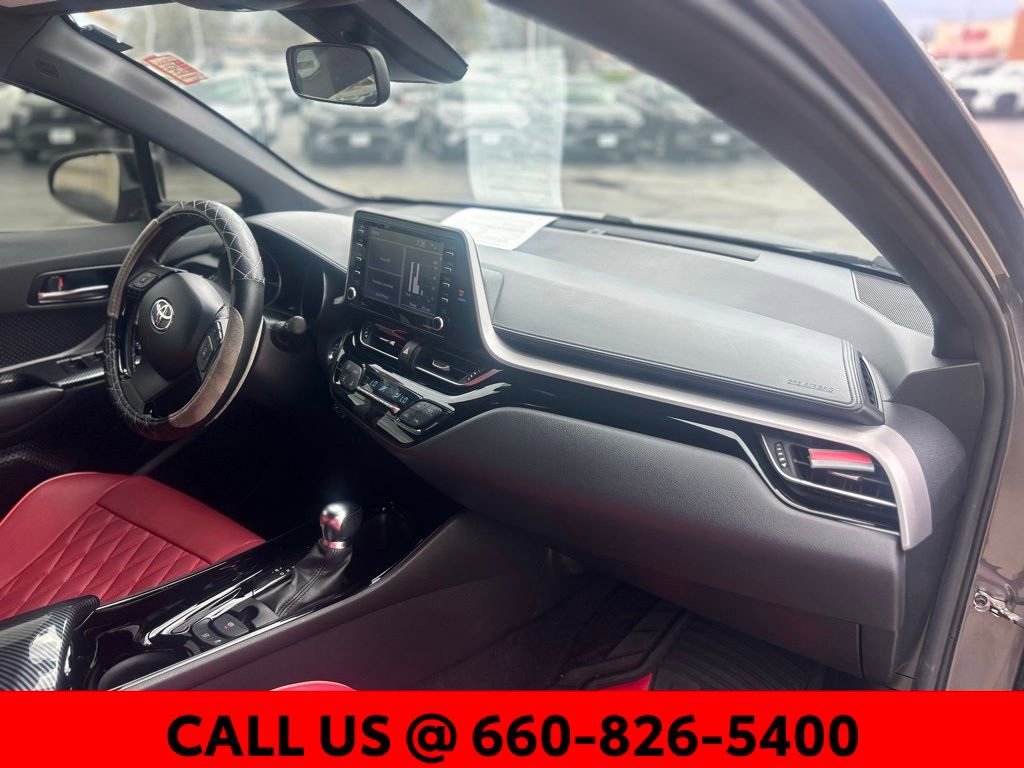 Used 2021 Toyota C-HR Nightshade image 5