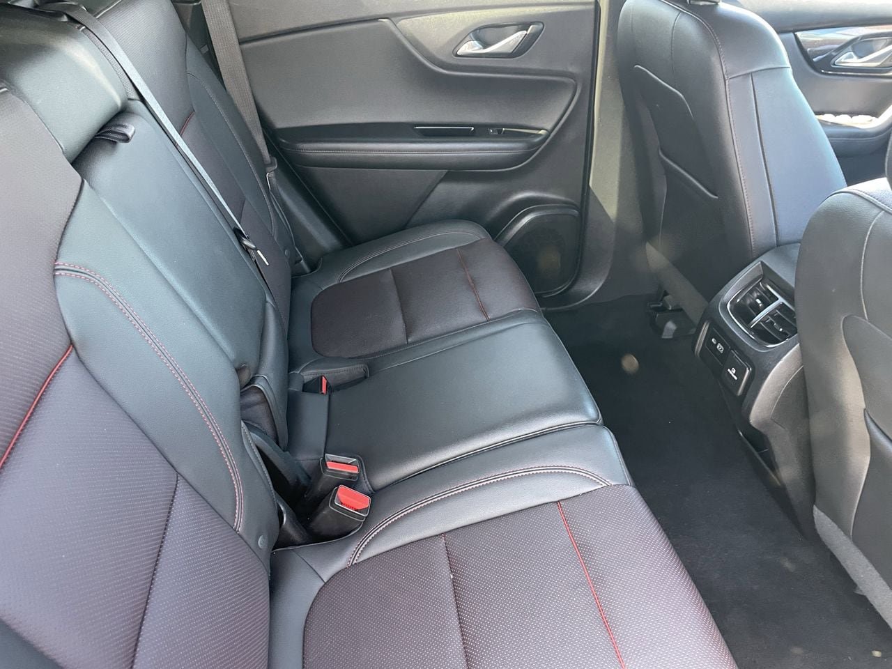 Used 2020 Chevrolet Blazer RS FWD image 13