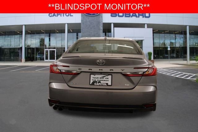 Used 2025 Toyota Camry SE image 5