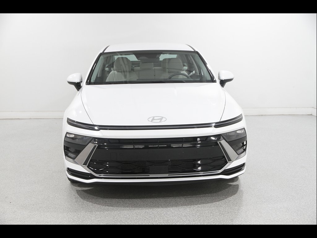 Certified 2026 Hyundai Sonata SEL FWD image 2