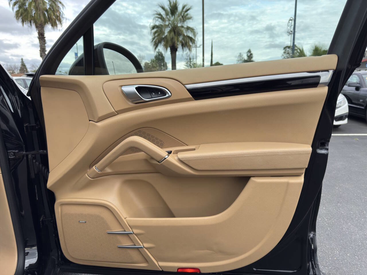 Used 2014 Porsche Cayenne S AWD/4WD image 14