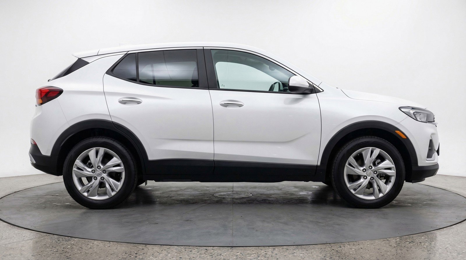 Used 2025 Buick Encore GX Preferred AWD/4WD image 11