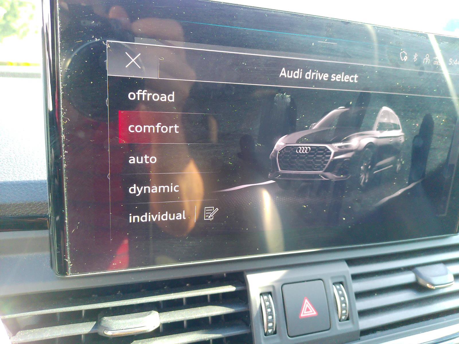 Used 2022 Audi SQ5 Premium Plus w/ Premium Plus Package AWD/4WD image 14