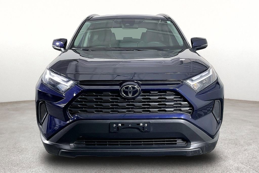 Used 2025 Toyota RAV4 XLE AWD/4WD image 5