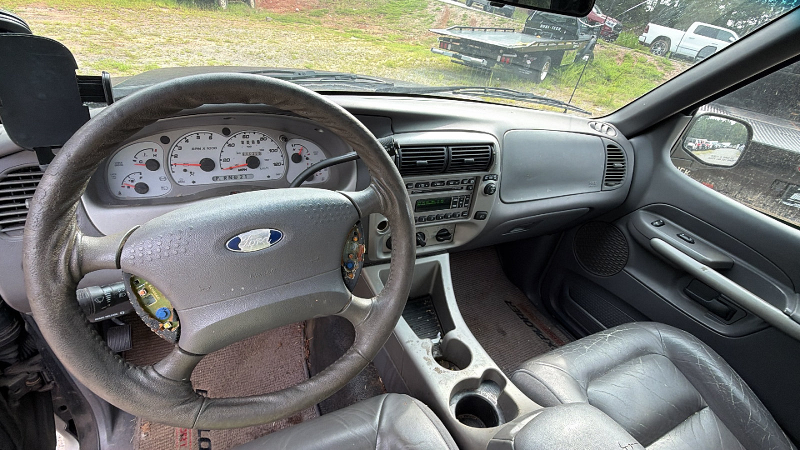 Used 2001 Ford Explorer Sport Trac 4x4 image 24