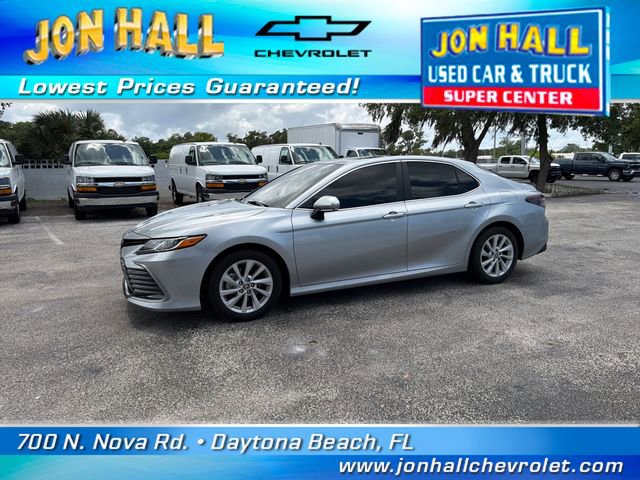 Used 2024 Toyota Camry LE w/ Convenience Package FWD image 3