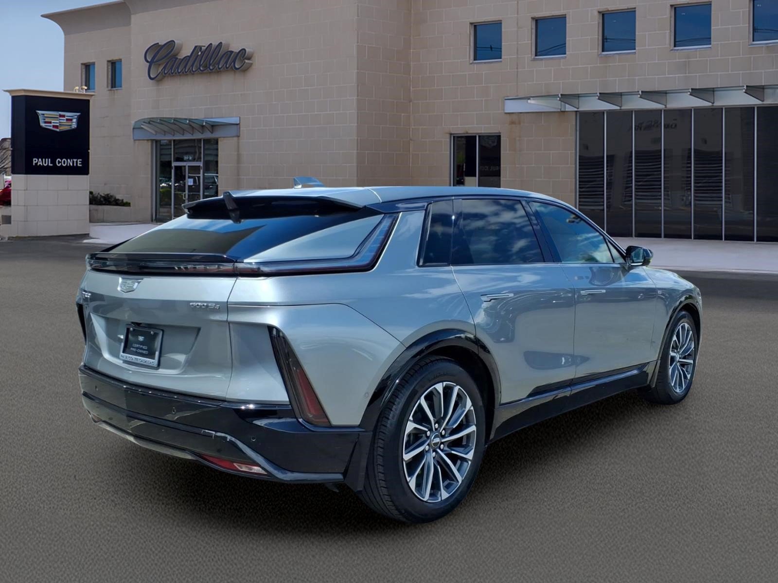 Certified 2024 Cadillac Lyriq Sport w/ LPO, Floor Liner Package AWD/4WD image 5