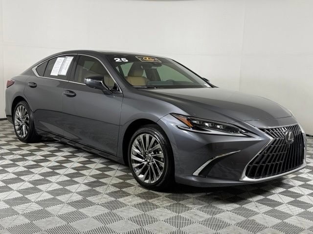 Used 2025 Lexus ES 350 Ultra Luxury w/ Accessory Package (Z2) FWD image 11