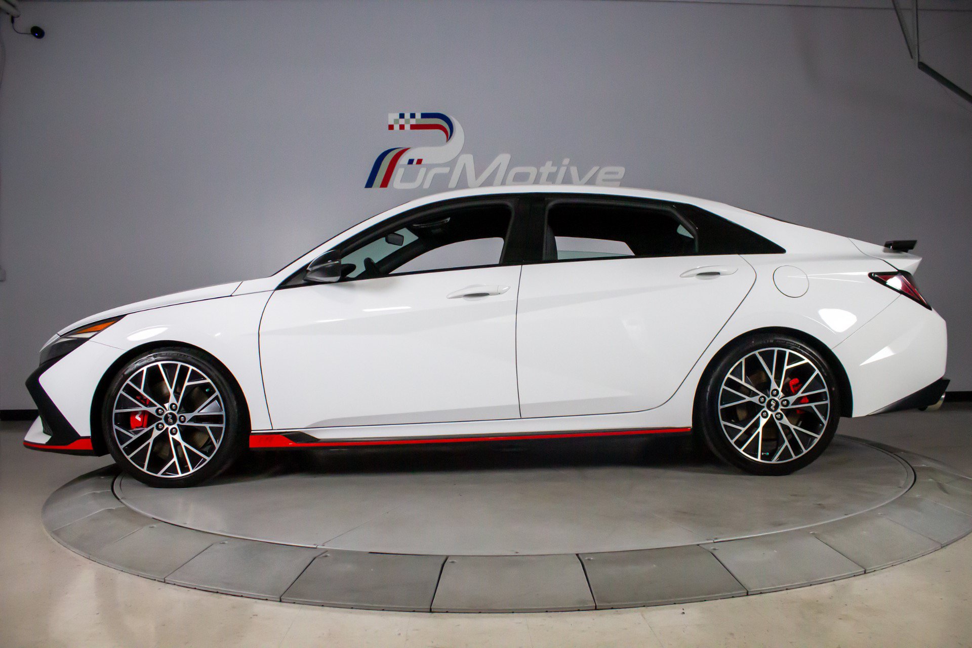 Used 2022 Hyundai Elantra N FWD image 3