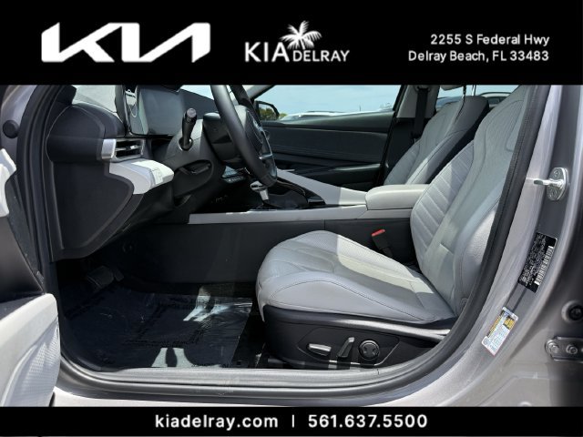 Used 2023 Hyundai Elantra Limited w/ Cargo Package FWD image 18