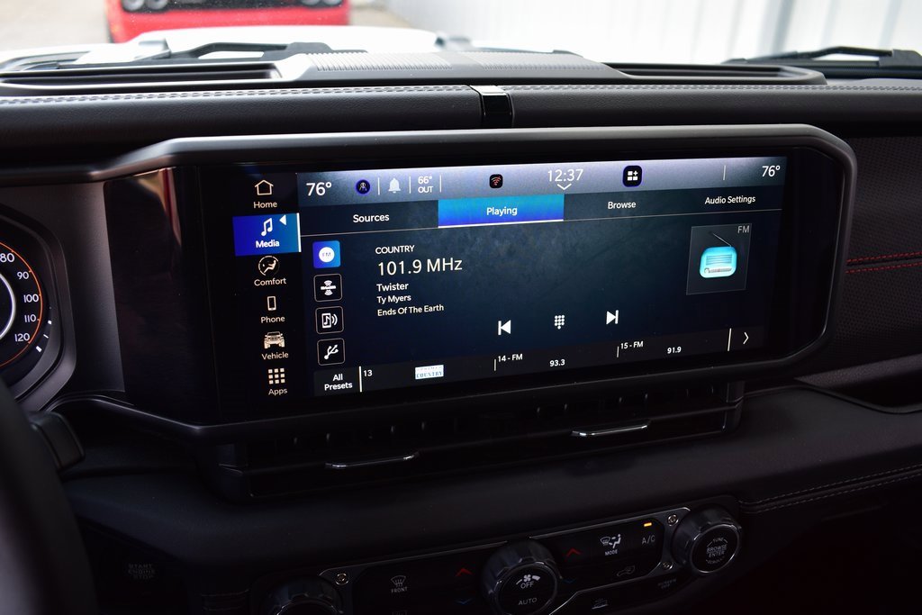 Used 2025 Jeep Wrangler Unlimited Rubicon image 50