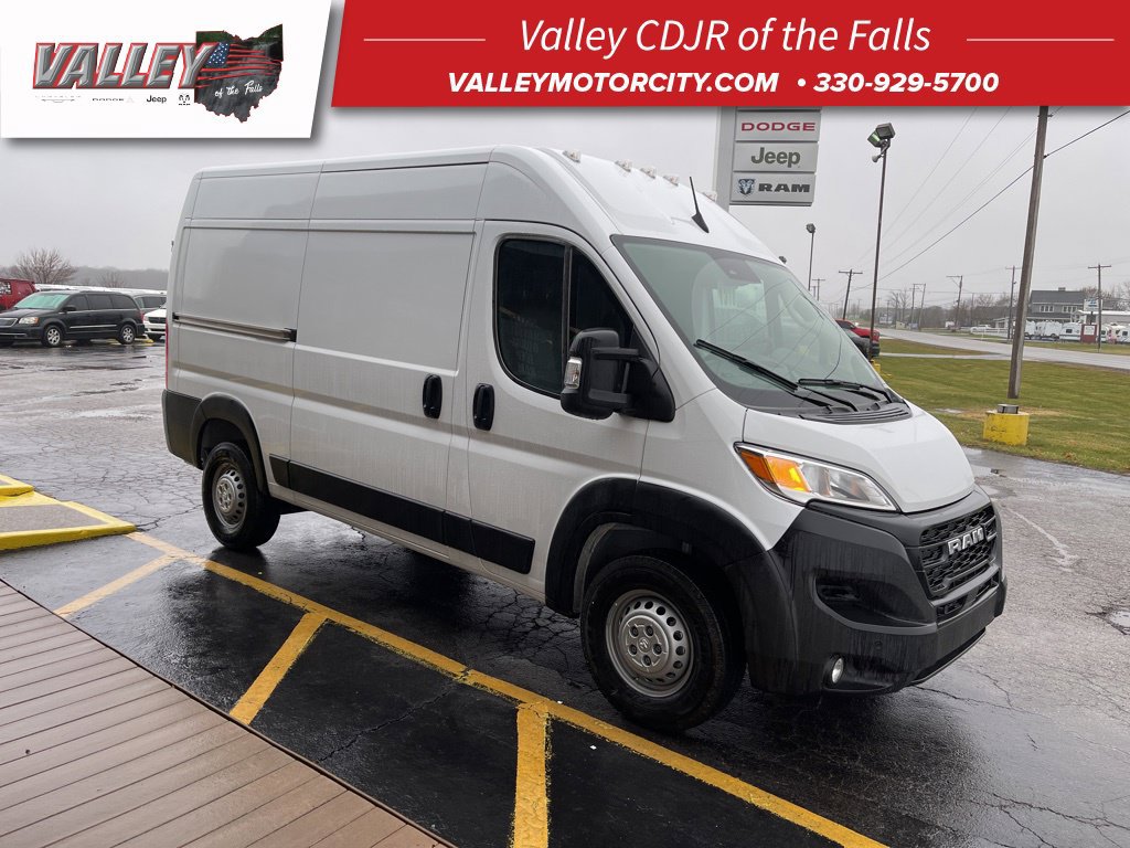 New 2025 RAM ProMaster 2500 w/ Premium Convenience Group
