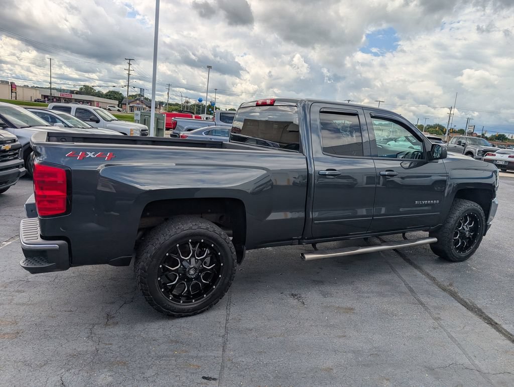 Used 2018 Chevrolet Silverado 1500 LT AWD/4WD image 8