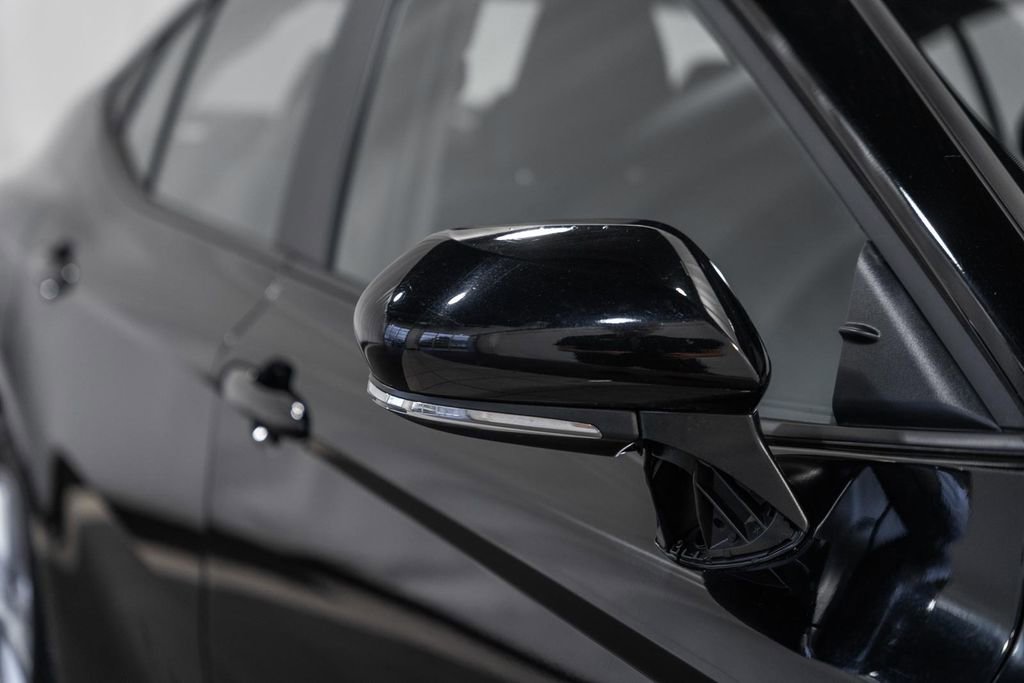 Used 2025 Toyota Camry LE image 13