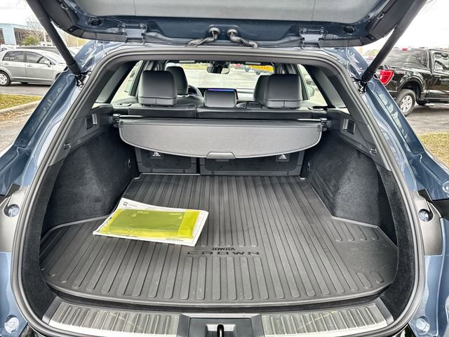 Used 2025 Toyota Crown Signia image 31