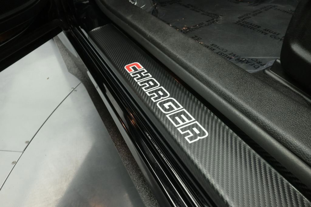 Used 2022 Dodge Charger R/T w/ Blacktop Package RWD image 12