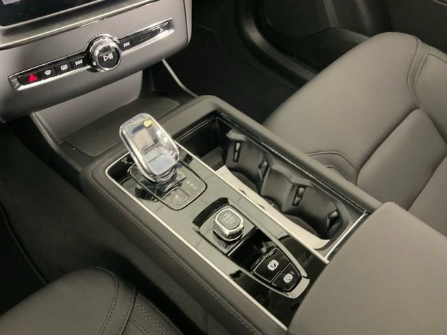 New 2026 Volvo XC90 T8 Plus image 15