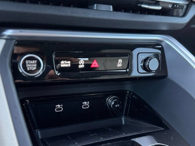 Used 2025 Audi Q5 Premium w/ Convenience Package AWD/4WD image 26