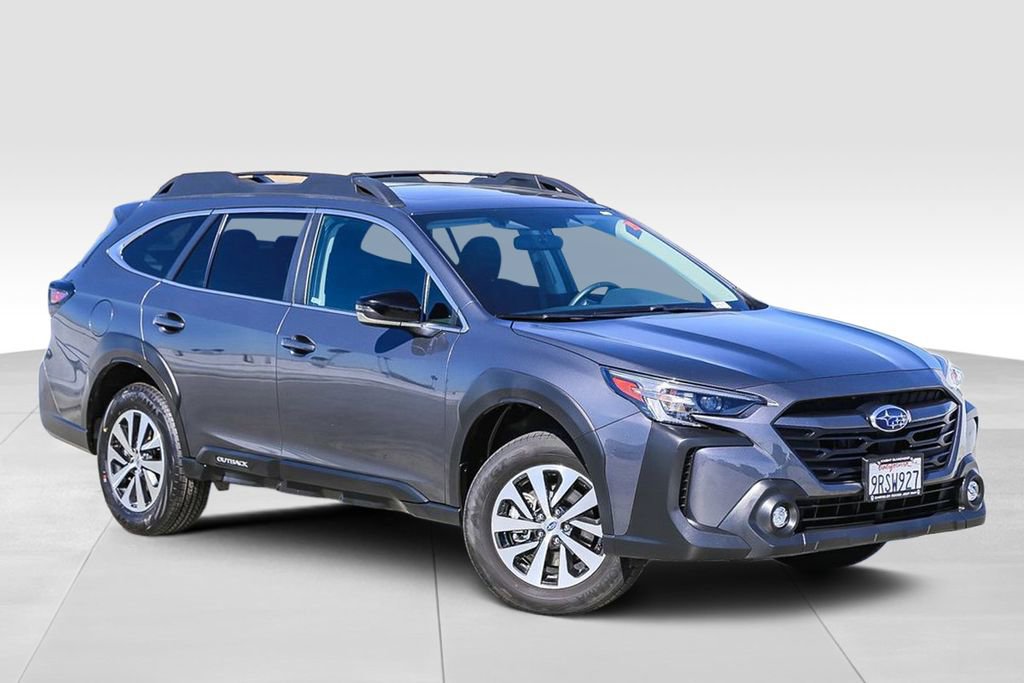 Used 2025 Subaru Outback Premium image 2