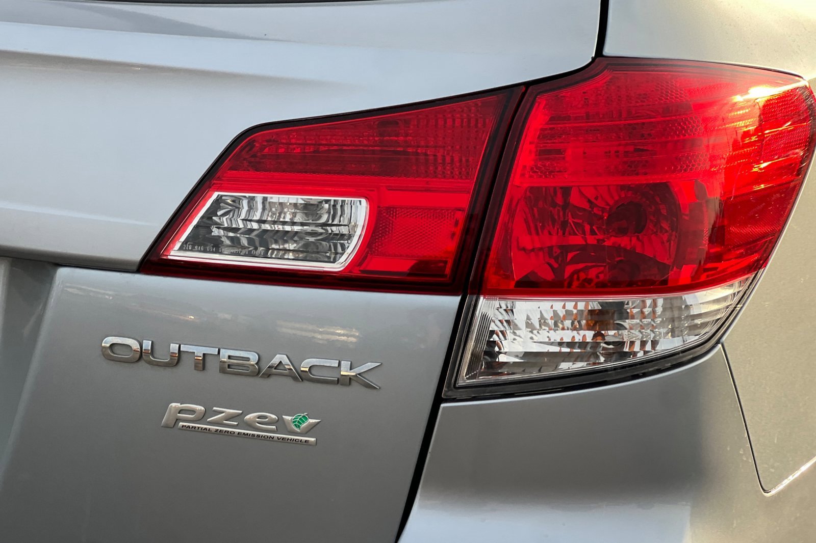 Used 2013 Subaru Outback 2.5i Limited w/ Moonroof Pkg image 22