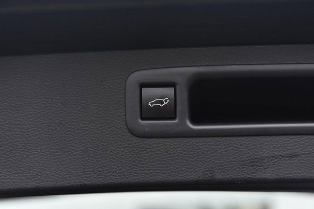 Used 2023 Toyota Highlander XLE image 30