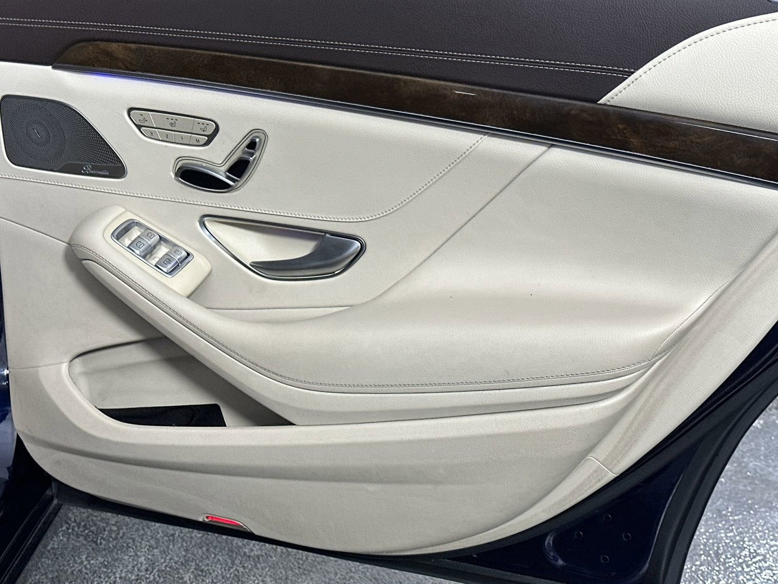 Used 2017 Mercedes-Benz S 550 4MATIC Sedan image 32