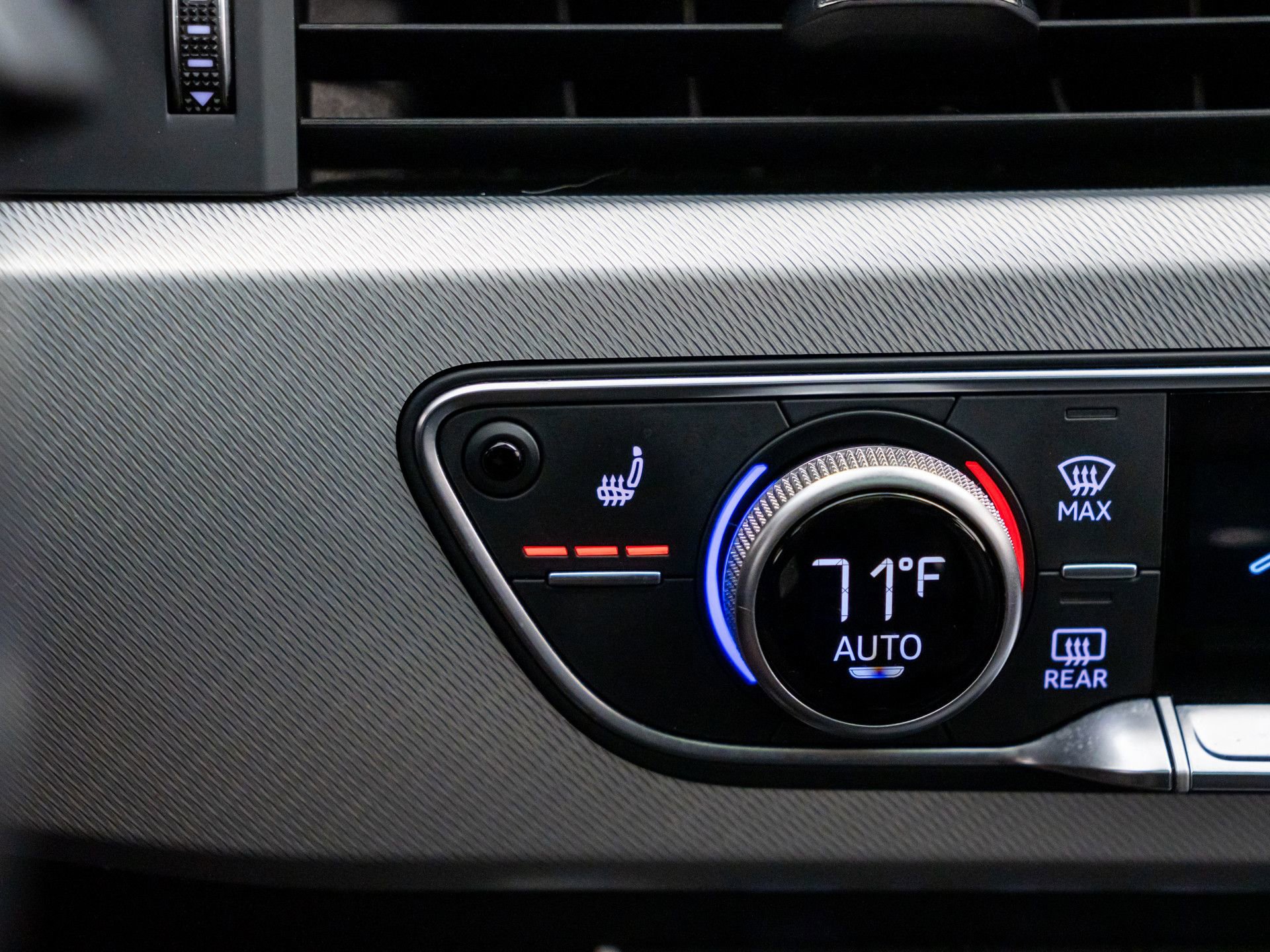 Used 2018 Audi A4 2.0T Premium Plus w/ Premium Plus Package image 26