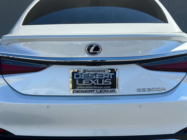 Used 2025 Lexus ES 300h w/ Premium Package FWD image 10
