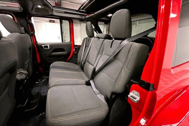 Used 2025 Jeep Wrangler Unlimited Sahara w/ Safety Group image 26