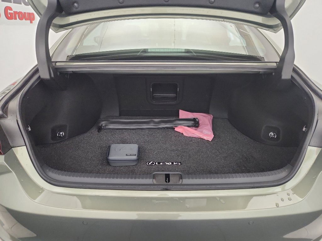 Used 2024 Lexus ES 350 Premium w/ Premium Package image 34