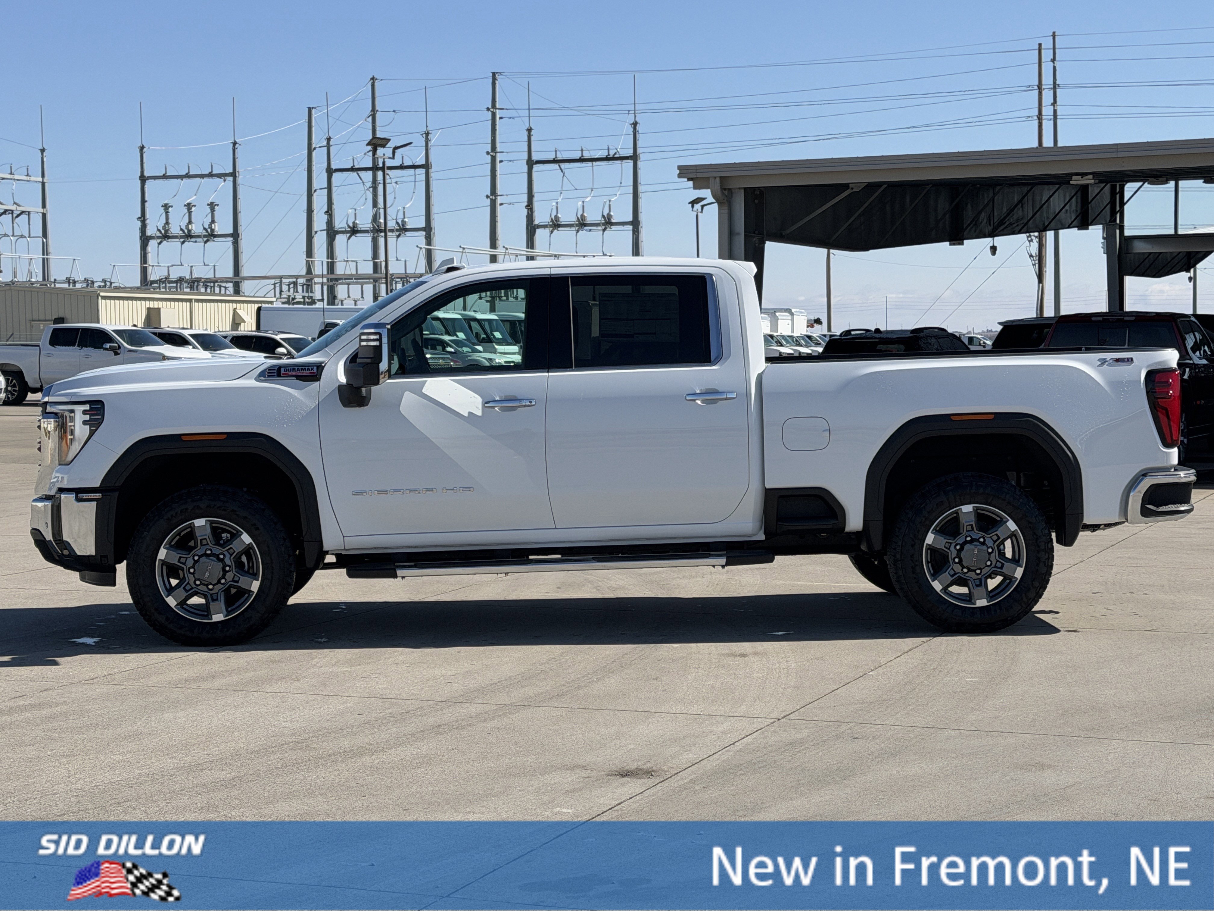 New 2026 GMC Sierra 3500 SLT w/ SLT Premium Package image 7