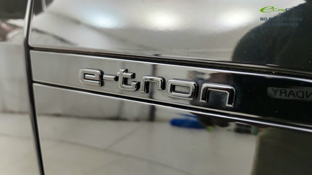 Used 2024 Audi Q8 e-tron Premium Plus w/ Premium Plus Package AWD/4WD image 34