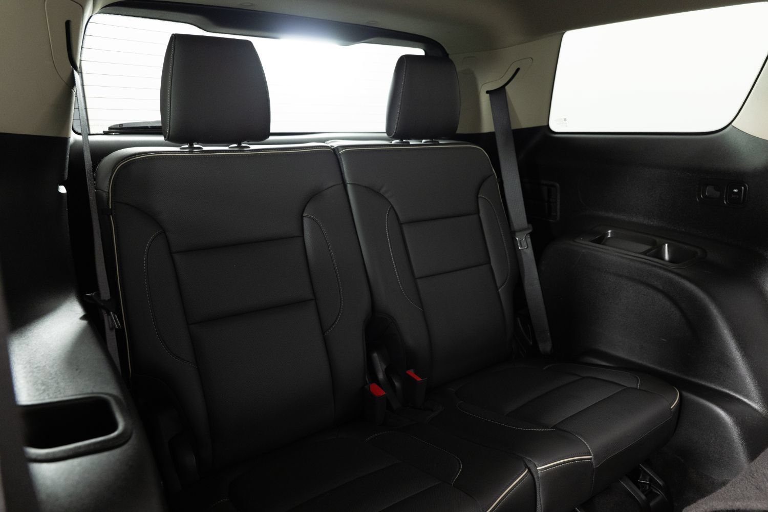 Used 2017 GMC Acadia Denali w/ Technology Package FWD image 24