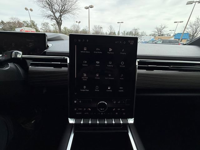 Used 2025 GMC Sierra EV Denali image 21