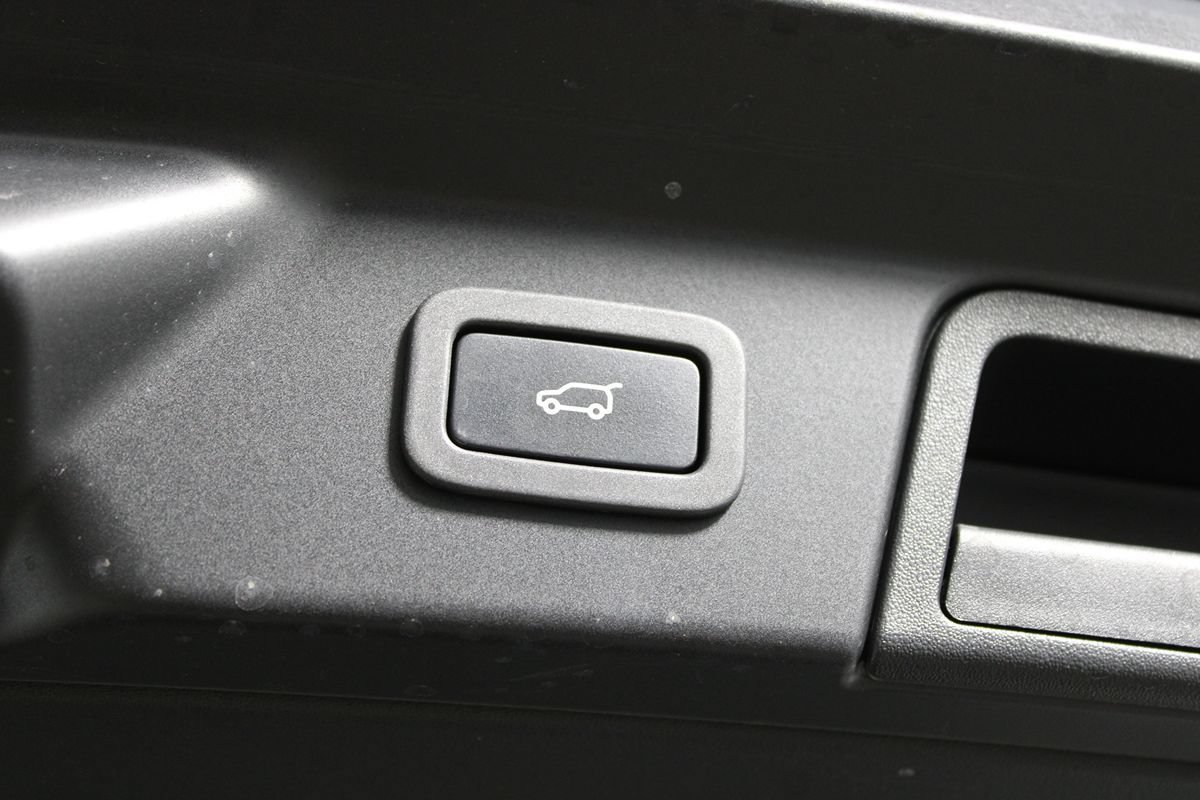 Used 2021 Land Rover Range Rover Velar S AWD/4WD image 37