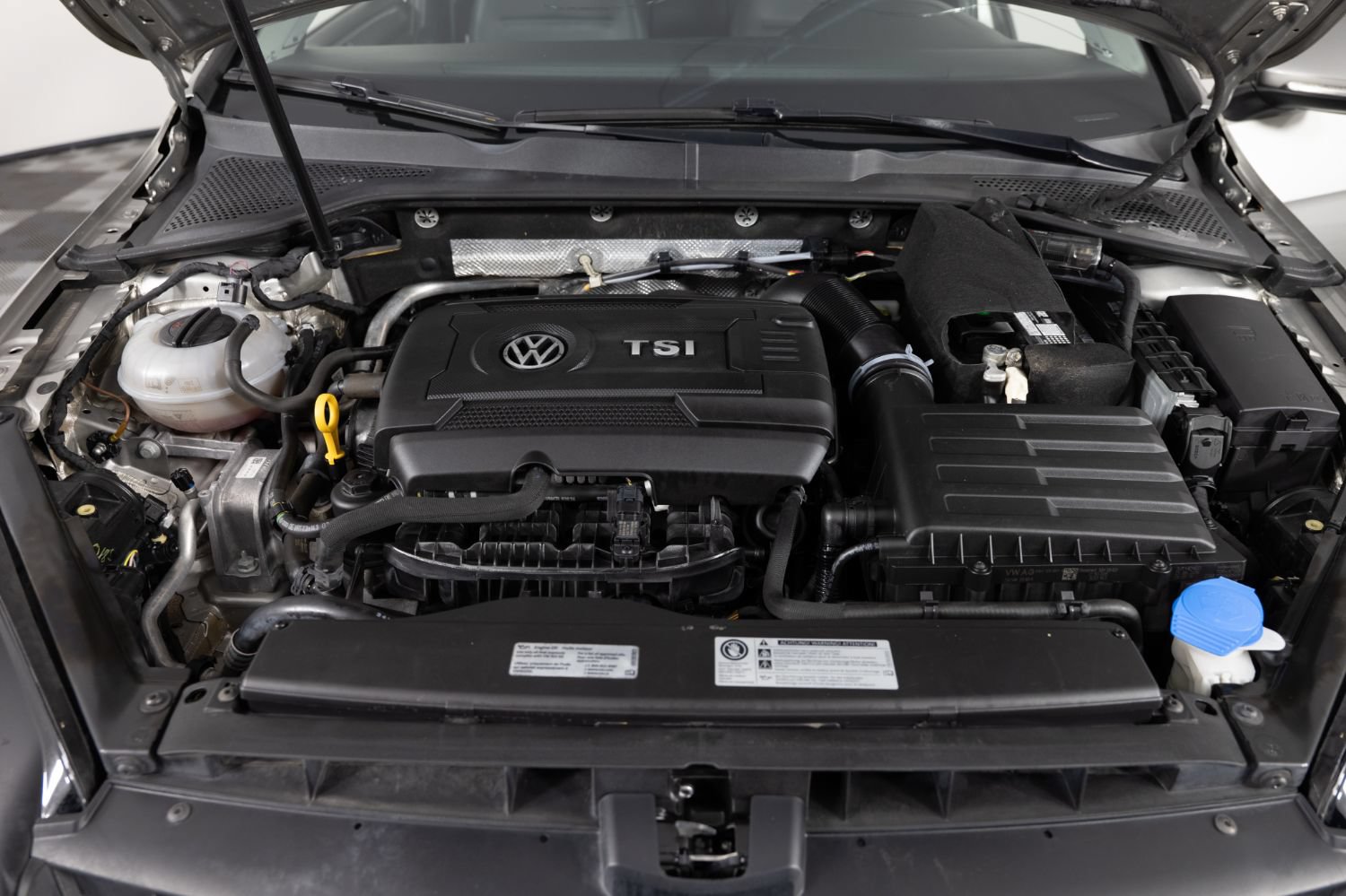 Used 2017 Volkswagen Golf SE FWD image 41