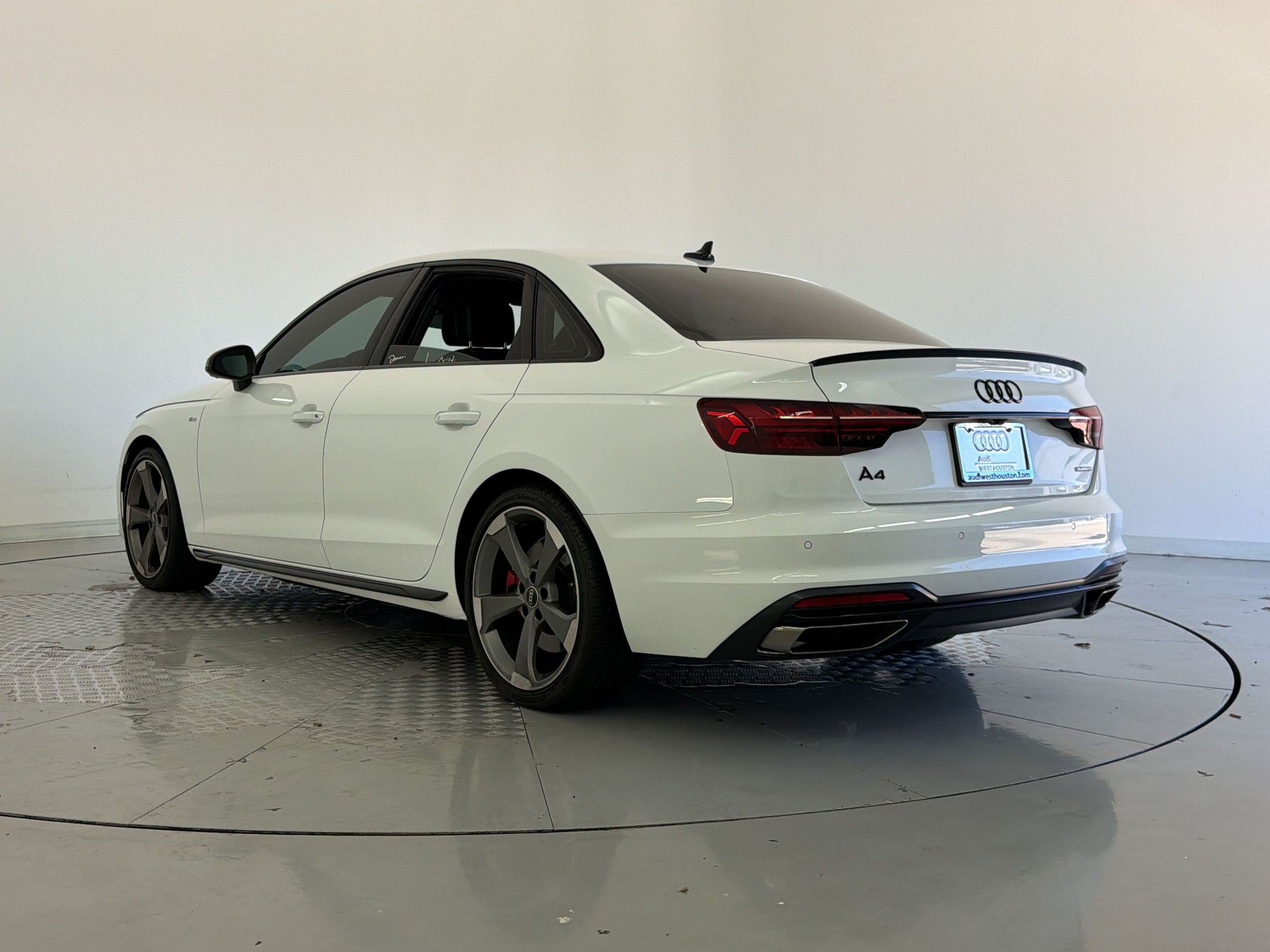 Used 2023 Audi A4 2.0T Premium Plus w/ Premium Plus Package AWD/4WD image 3