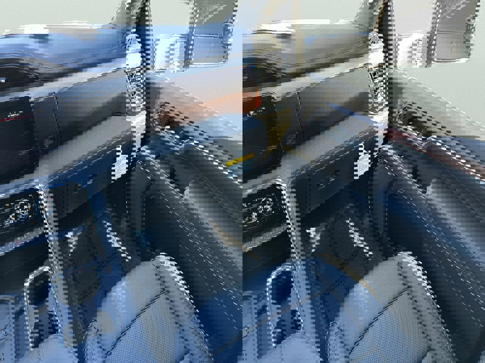 New 2026 GMC Sierra 2500 Denali w/ Denali Reserve Package image 16