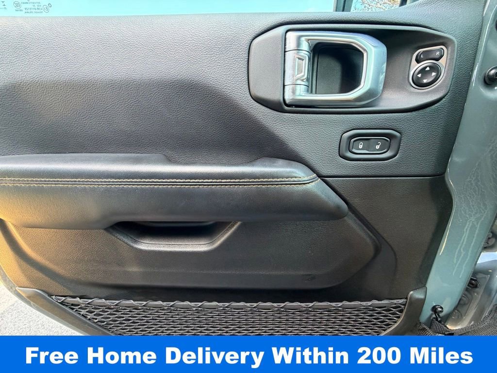 Used 2024 Jeep Wrangler Unlimited Sahara w/ Technology Group image 29