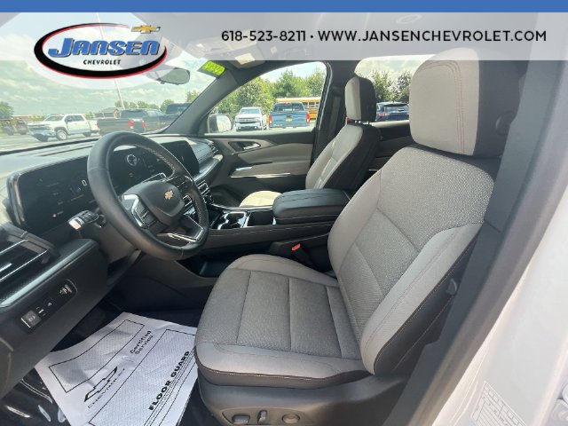Used 2026 Chevrolet Traverse LT w/ Driver Confidence Package FWD image 18