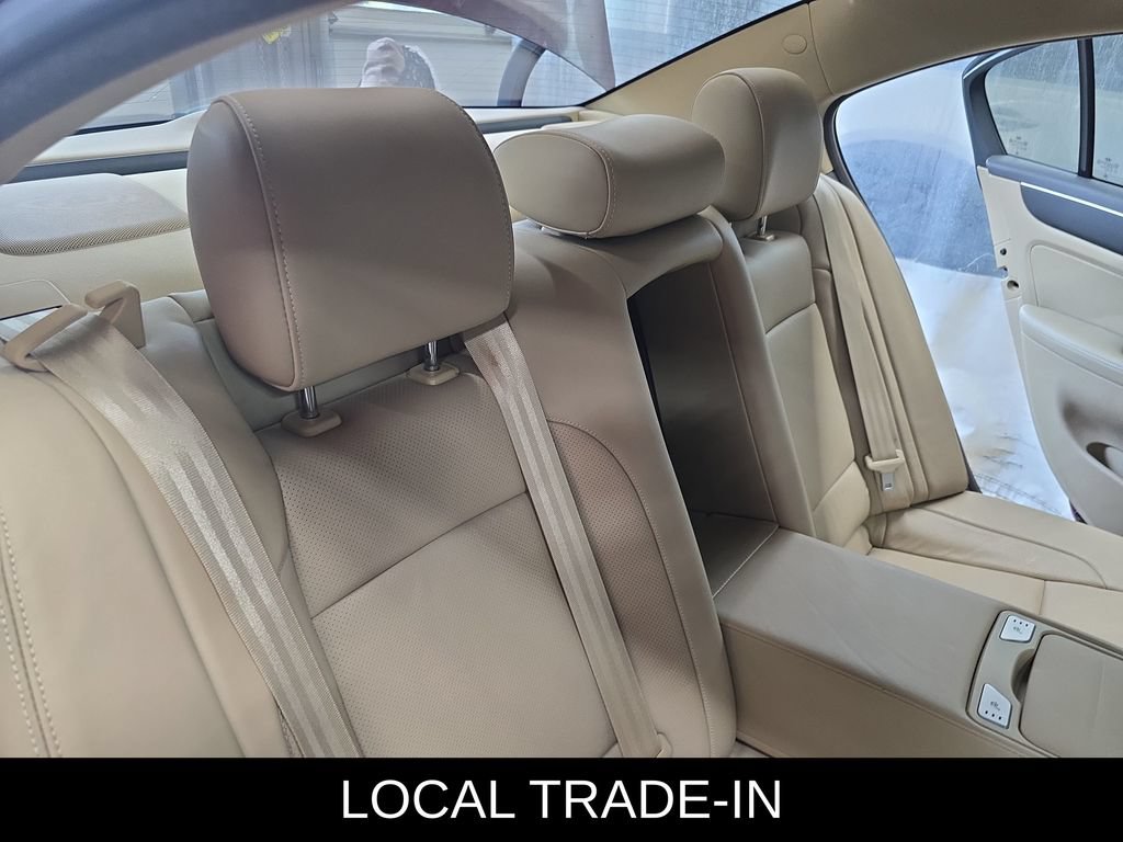 Used 2013 Hyundai Genesis 3.8 w/ Technology Pkg RWD image 11