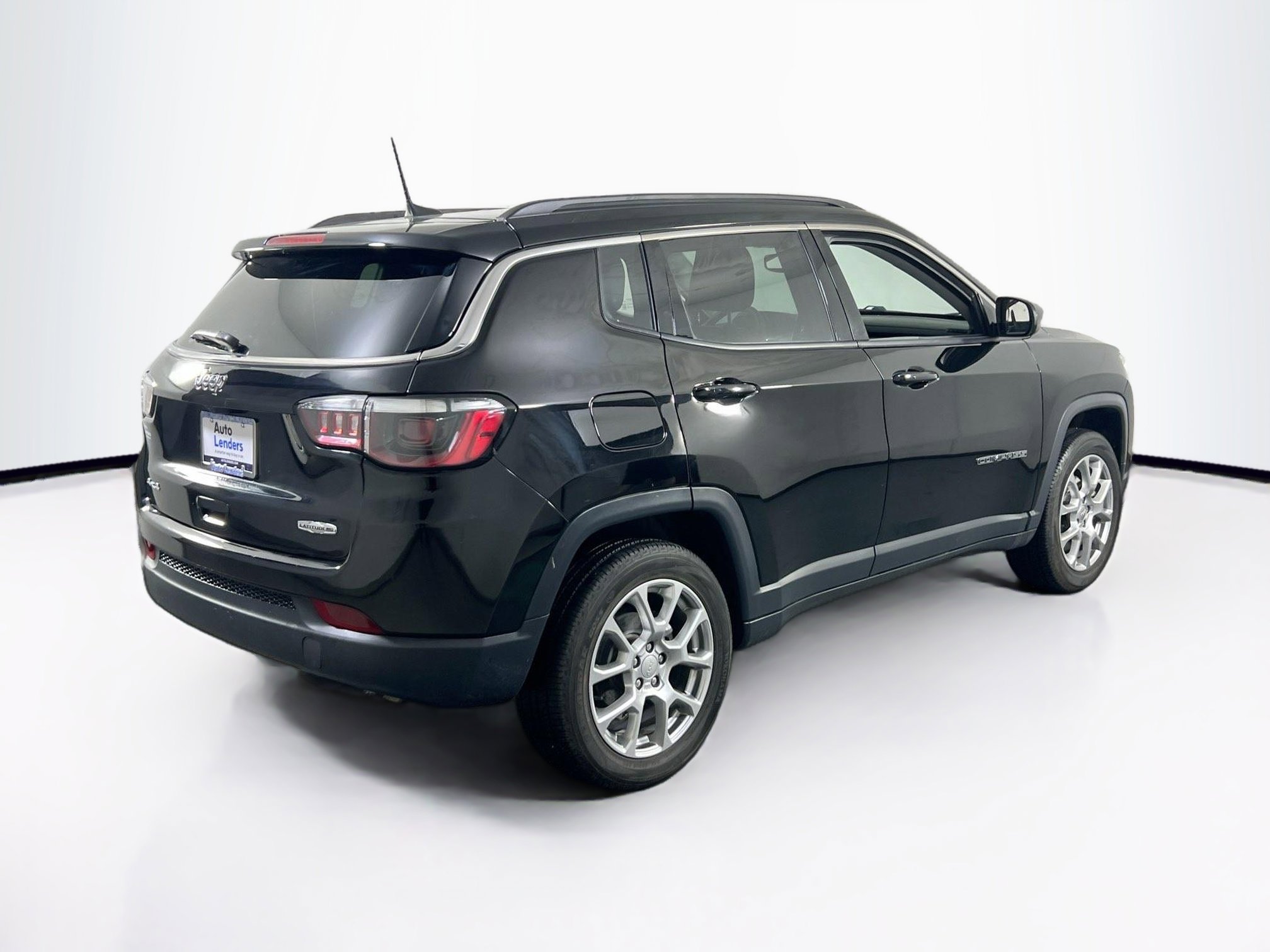 Used 2022 Jeep Compass Latitude image 5