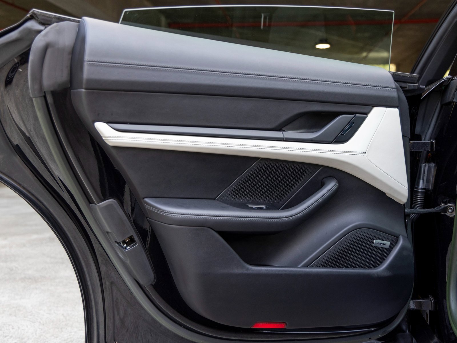 Certified 2022 Porsche Taycan 4 Cross Turismo image 38