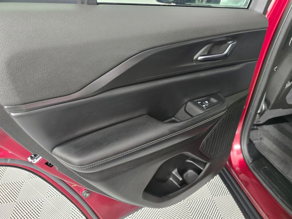 Used 2024 Jeep Grand Cherokee Altitude image 35