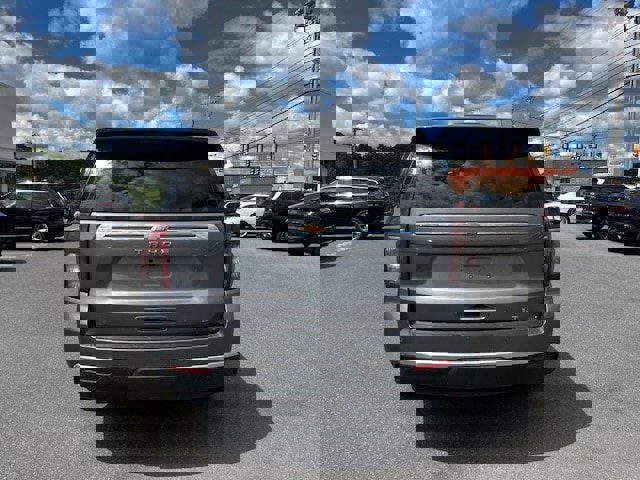 Used 2021 Chevrolet Tahoe LT w/ LT Signature Package image 5