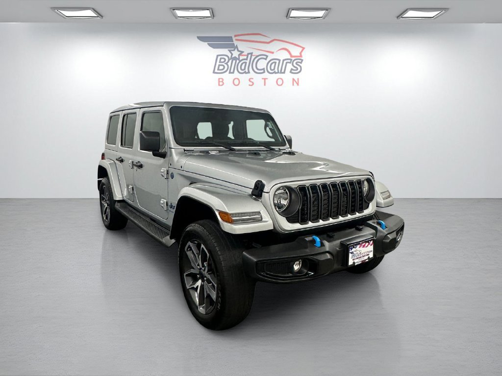 Used 2024 Jeep Wrangler Unlimited w/ Convenience Group AWD/4WD image 3
