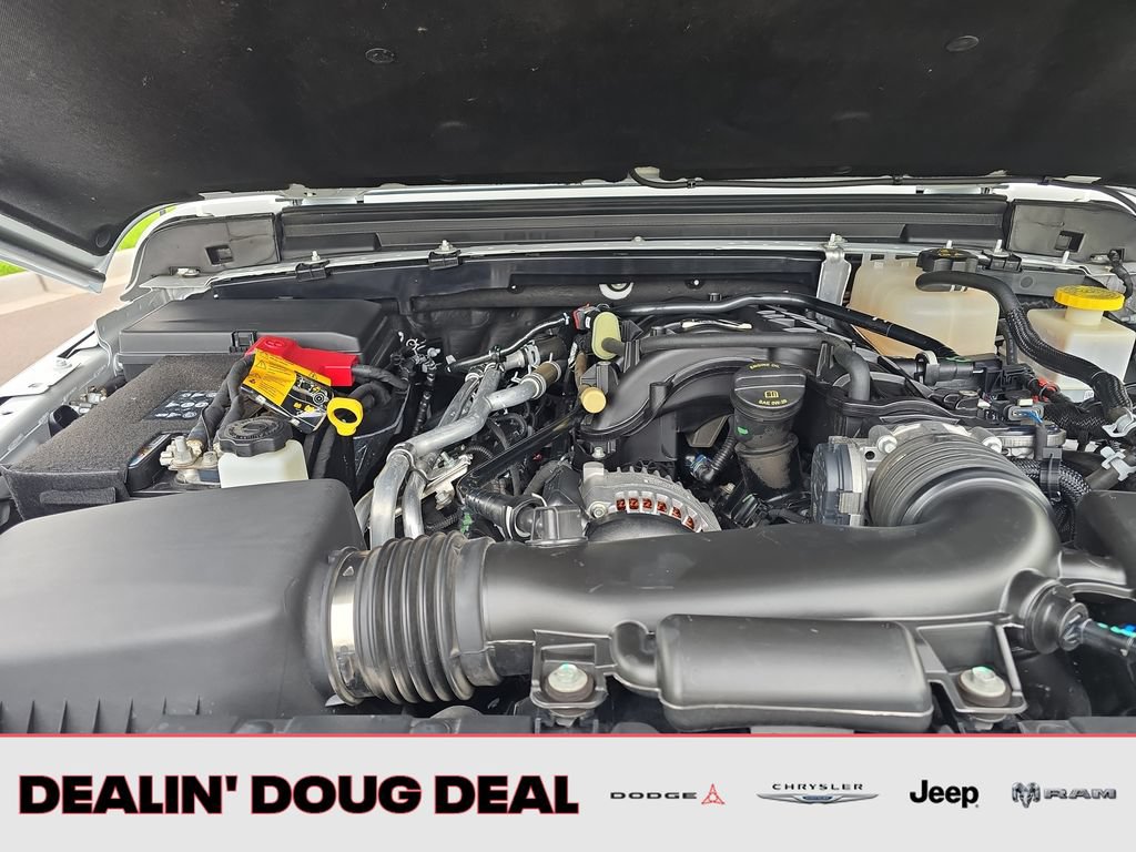 Used 2022 Jeep Gladiator Overland AWD/4WD image 23