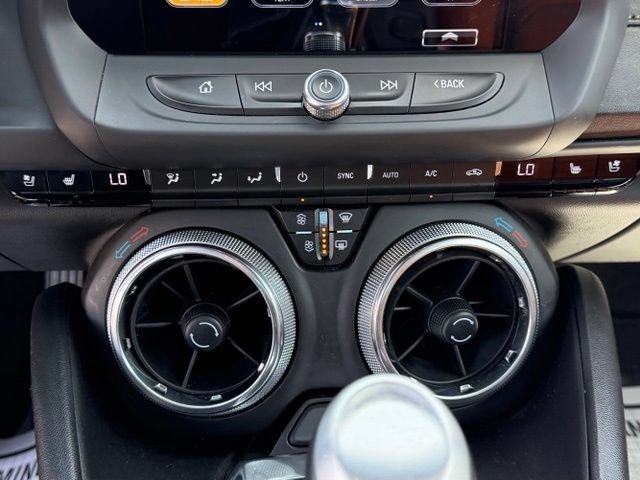 Used 2018 Chevrolet Camaro LT RWD image 28