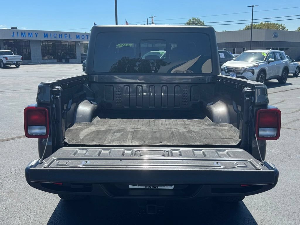 Used 2022 Jeep Gladiator Sport AWD/4WD image 25